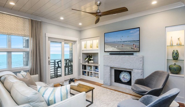 Luxury Oceanfront Penthouse Escape for Couples & Friends