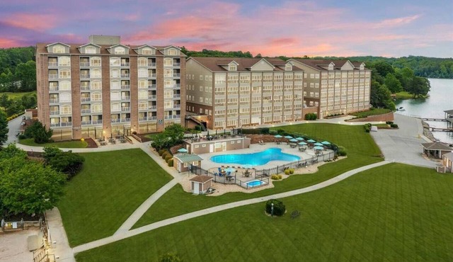 Mariners 2 BR Point condo 334