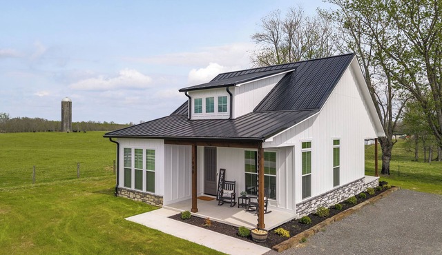 Mary Ann’s Farmhouse – Charm & Comfort on the Farm