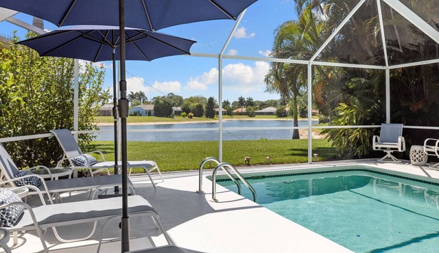 May-September Special Promotions! Mins Drive to Beach, Shops & Restaurants!