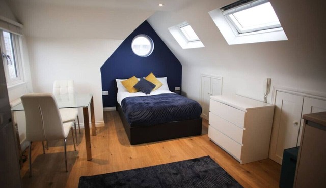 Modern Studio off Vibrant Mill Rd nr Station