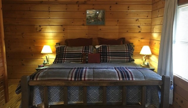 MOUNTAIN JOY COTTAGES #12 - Feathered Friends