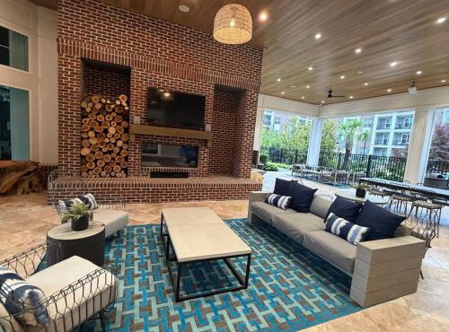 Must Be Nice in Charlotte