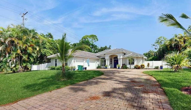 Naples home with resort-style pool & lanai, fast WiFi, & gorgeous interior
