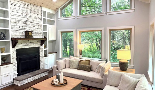 New Great Room addition, beautifully furnished & ready for your enjoyment!
