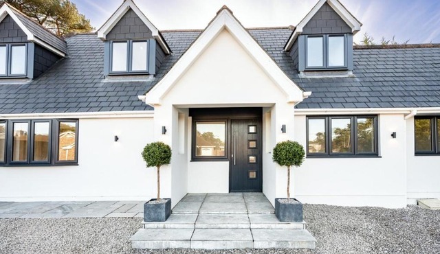 NEW! Spacious 5BR Home - Parking Near New Forest