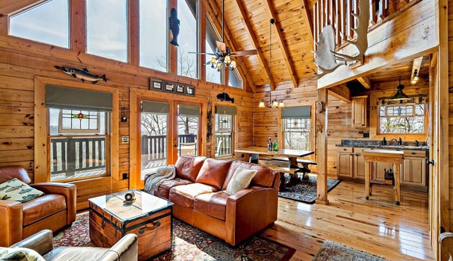 Nice Views, Log Cabin, Gated Community - Mountain Vista by Carolina Properties