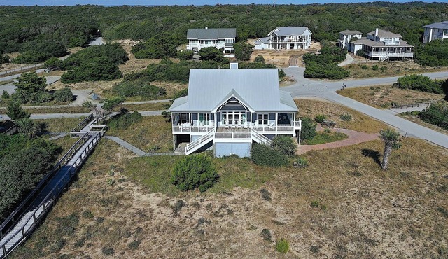 Oceanfront Beach Cottage with Direct Beach Access