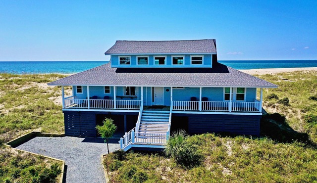 Oceanfront Home, Stunning Sunsets, 3 Owner Suites, Club w/Golf, Large Oceanview Deck, Dog Friendly