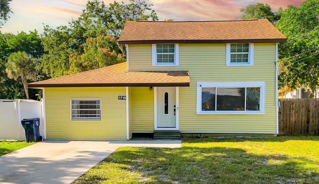 Palmetto Historic Beach Cottage