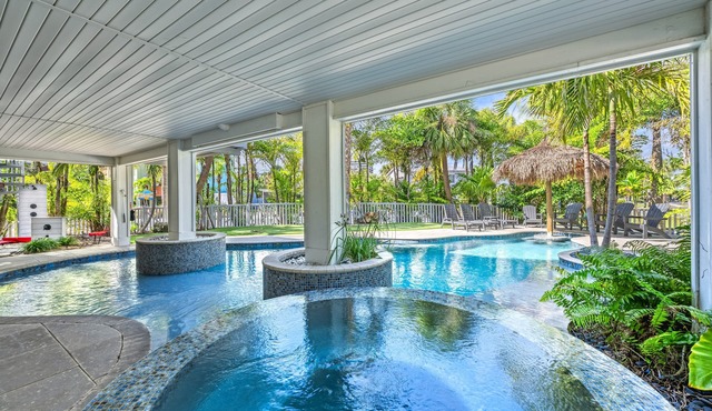 Paradise Cove | Private Pool & Spa, Putting Green, Walk to Siesta Key Beach