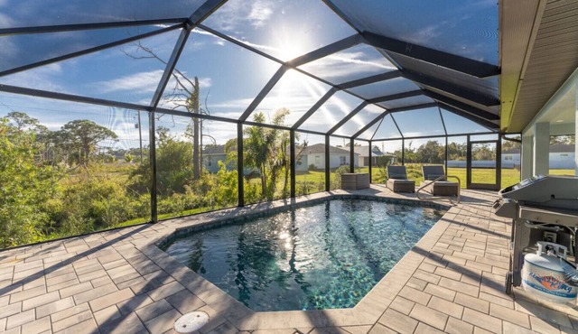 Paradise Pool Oasis Vacation Home in Rotonda