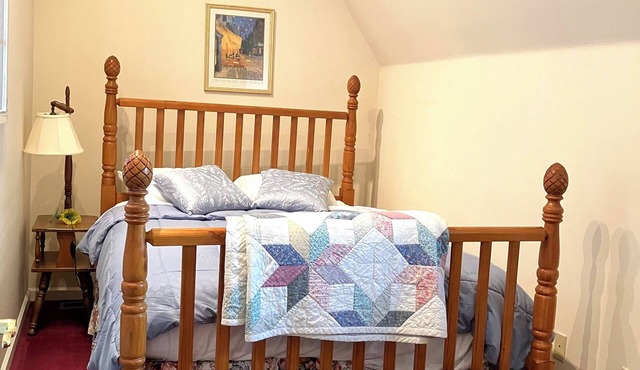 Peaceful Gardenside cottage 5 minutes from downtown Lexington VA
