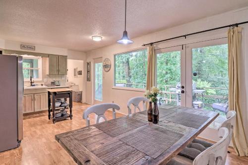 Peaceful Pisgah Forest Cottage w/Fire Pit!