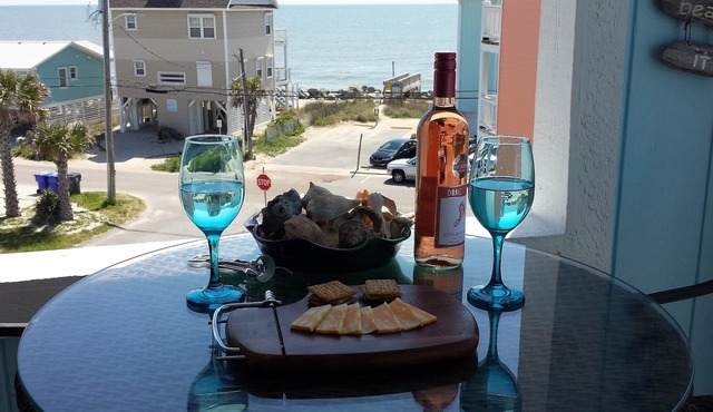 PELICAN'S PERCH, OCEAN VIEW, POOL VIEW, WIFI, PREMIUM TV, UNIQUE!