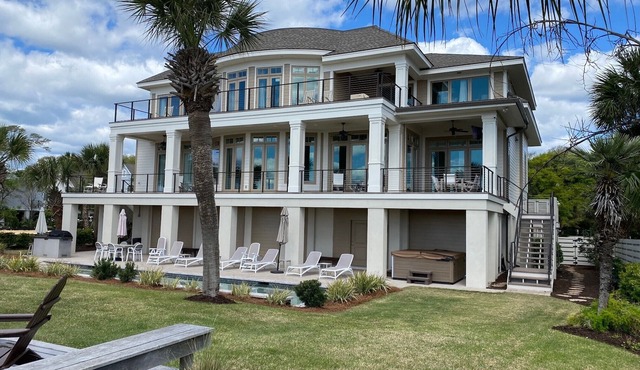 Perfect 10 Sea Hawk-Spectacular Oceanfront Dream House in Absolute Best Location