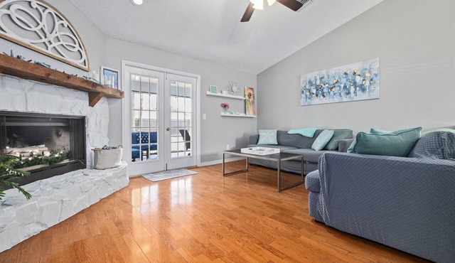Pet-Friendly Palm Harbor Home w/Fenced Yard, Bikes, Games & Near Downtown, Beaches & Pinellas Trail