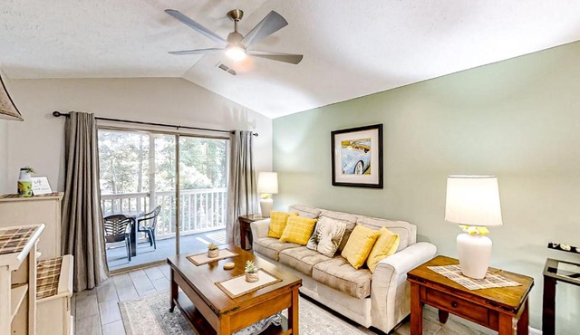 Pinehurst Condos, Unit 6-J