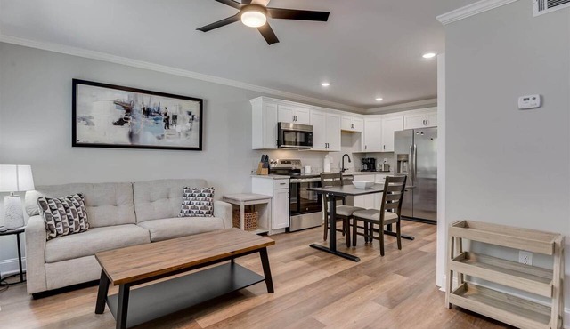 Pines at 5 Corporate Furnished Rentals Suite 214