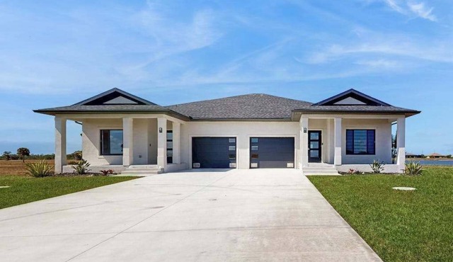 Placida at Meadows & Villas; brand-new duplex, dogs OK, golf courses nearby