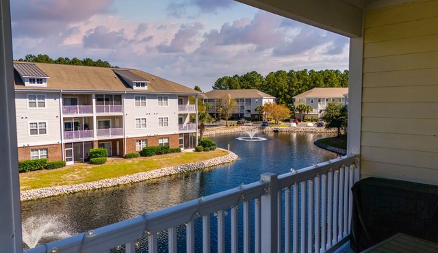 Premier Golf Location - Barefoot Resort! Family/dog friendly - 2 pools/beach!