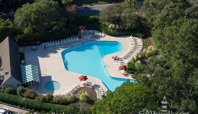 Private, Pet-Friendly, Ground-level Villa in the heart of Harbour Town