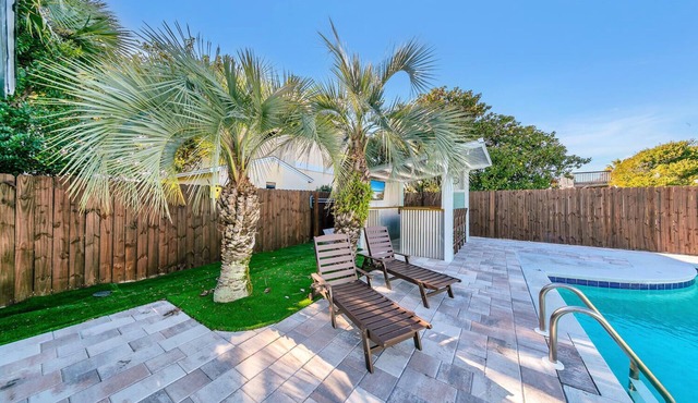 ☀️Private Pool-Pet Friendly-Close to Beach-Tiki Palms Paradise ☀️