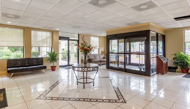 Quality Inn & Suites Hanes Mall