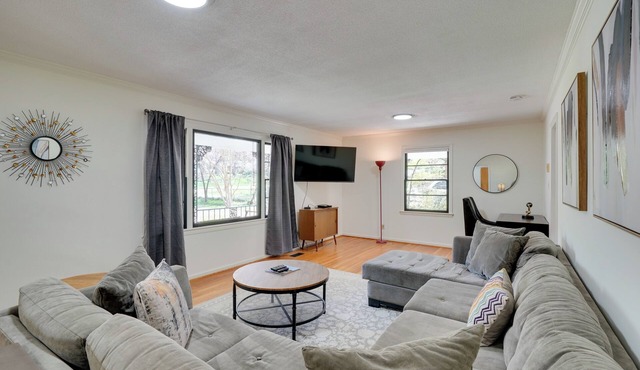 Quiet Downtown Cary Home w/Screened Porch