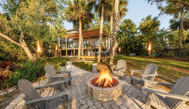 Quiet Savannah Marsh-Front Sanctuary l Hot Tub l Fire Pit l
