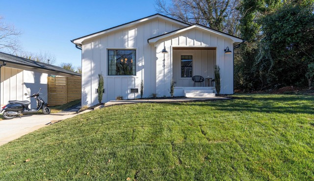 Renovated Bungalow, super close to Downtown, Unity Park and Swamp Rabbit Trails