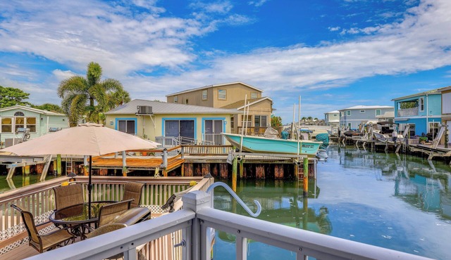Resort-Style Living! Waterfront Nettles Island Gem