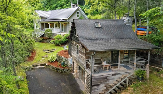 River Cat Cottage and Cabin - Private River Access and Close to WCU!