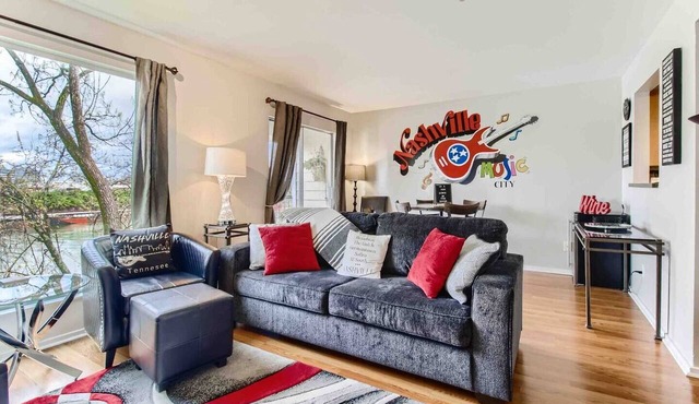 Riverfront Condo | Walk to Broadway