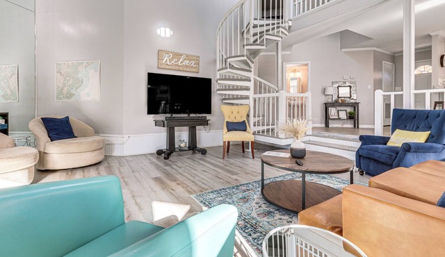 Riverfront Savannah Getaway w/Pool & Dock!
