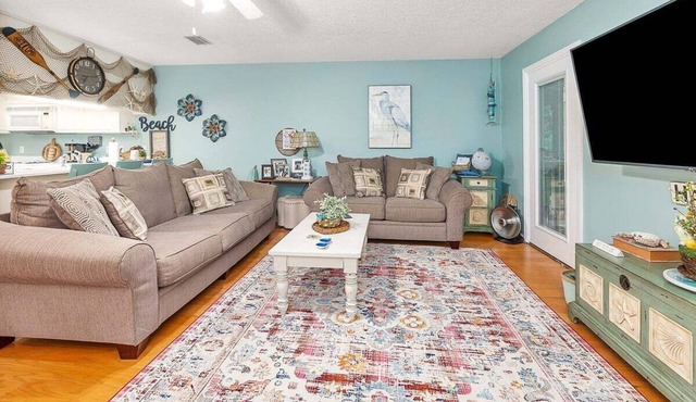 Salty Dog | Pet-Friendly St. Simons Island Townhome Near Beach & Pier Village