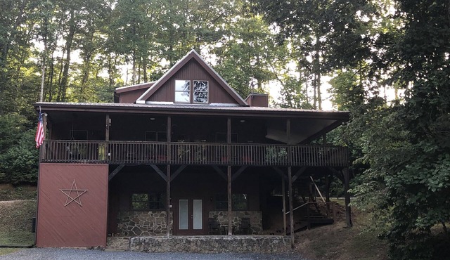 Secluded Cabin, Easy Access, Covered Parking, Small Creek, Whole-Home Backup PWR