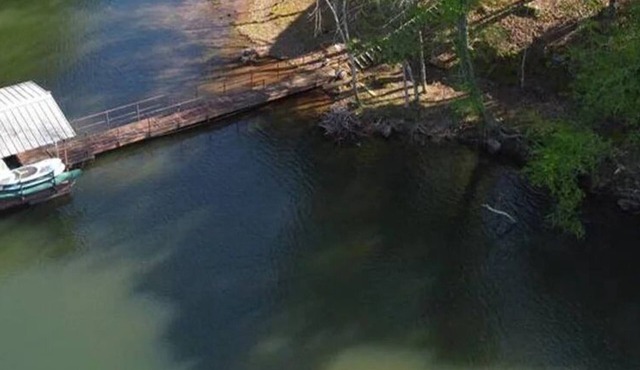 Secluded Retreat: Lake Hartwell