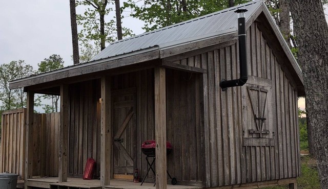 Seclusive Off Grid Cabin In The Woods