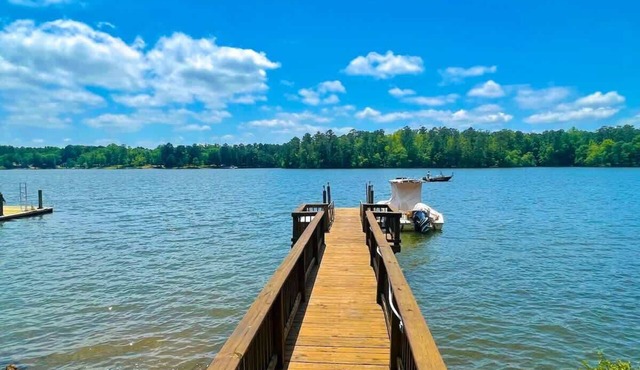 Serenity View Lakeside Retreat on Lake Murray, SC