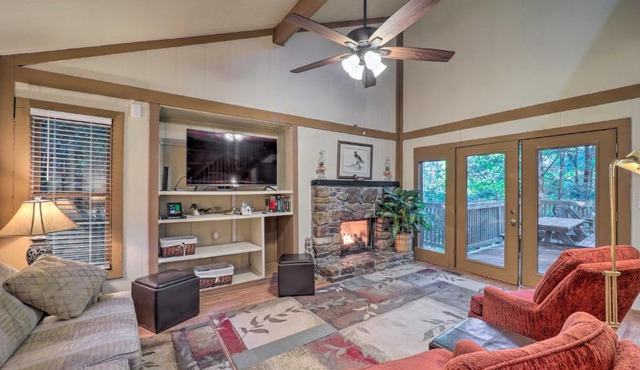 Ski Resort Cabin w/Deck in Beech Mountain!