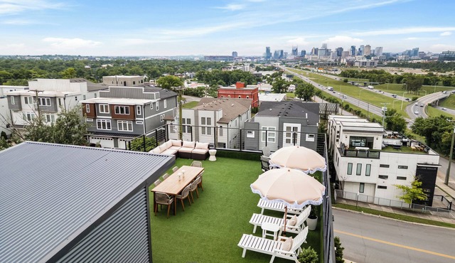 Skyline Views | Rooftop Hot Tub Bar | Villa Sophia