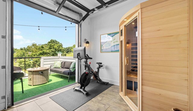 Sleeps 24 | Sauna, Peloton, Balcony + Fire pit