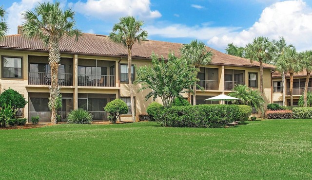 Spacious 2 BR | Alhambra Villas At Poinciana