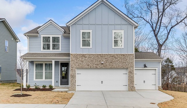 Spacious Antioch Home w/ Deck: 17 Mi to Nashville!
