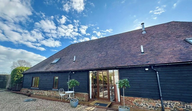Spacious converted barn perfect for families!
