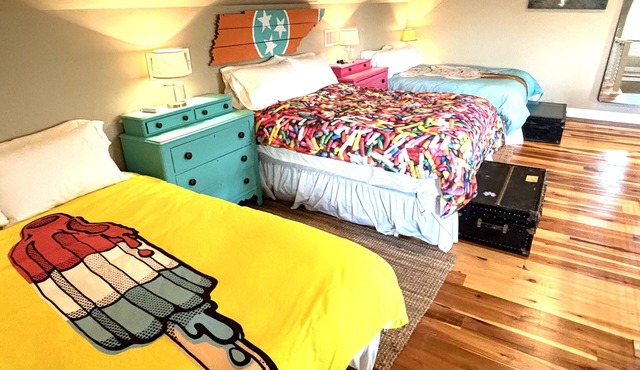Spacious Lakeview Townhome, Pet-Friendly w/Dock & Boatslip