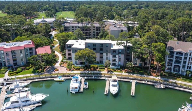 Spacious Villa, Near Shops & Beach in Harbour Town