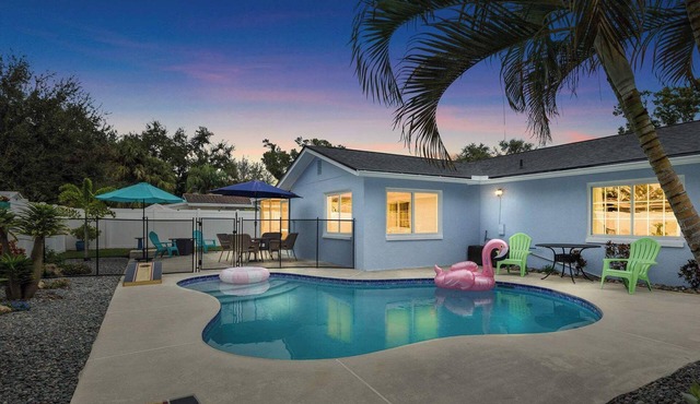 St. Pete Pool Oasis - Steps to the Beach!
