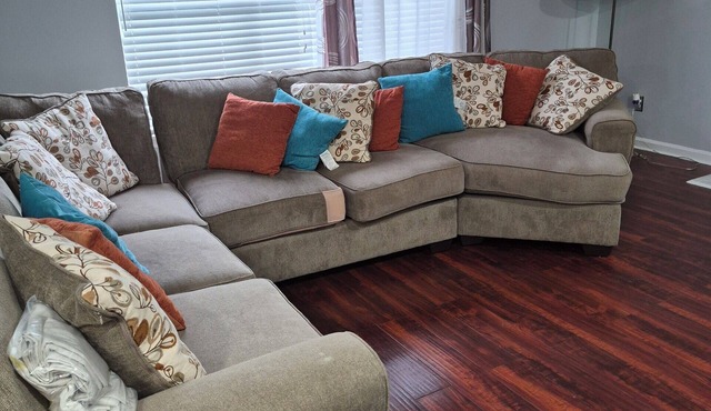 “Stay Awhile ATL/Modern Retreat Near Airport and Downtown Atlanta